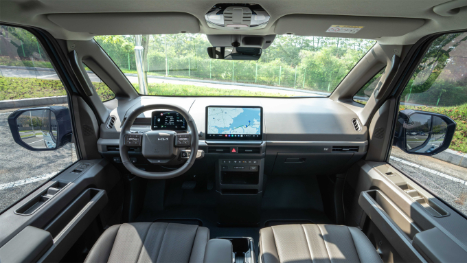 Màn hình cảm ứng 12,9 inch của PV5 sử dụng hệ điều hành Android. Điều này chủ yếu mang lại lợi ích cho người dùng thương mại, những người có thể cài đặt các ứng dụng của bên thứ ba liên quan đến công việc. Ảnh: Topgear