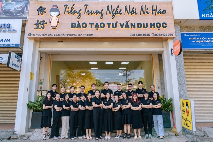 Đội ngũ Trung tâm Ni Hao tại cơ sở Phú Mỹ Hưng. Ảnh: Tiếng Trung Ni Hao