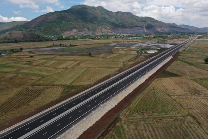 Cao tốc Biên Hòa - Vũng Tàu tăng tốc để thông xe kỹ thuật từ 19/12. Ảnh: Sun Group