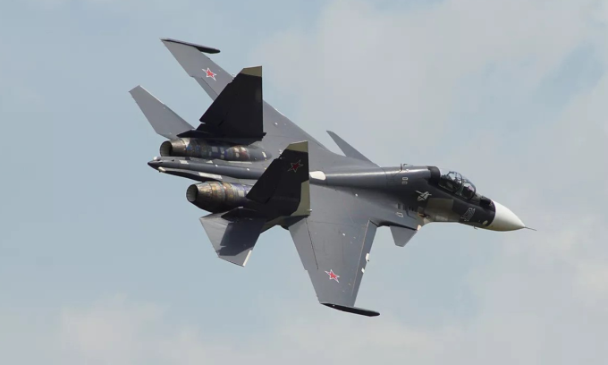 Tiêm kích Su-30SM Nga bay tại thị trấn Yeysk ở vùng Krasnodar hồi năm 2016. Ảnh: RIA Novosti
