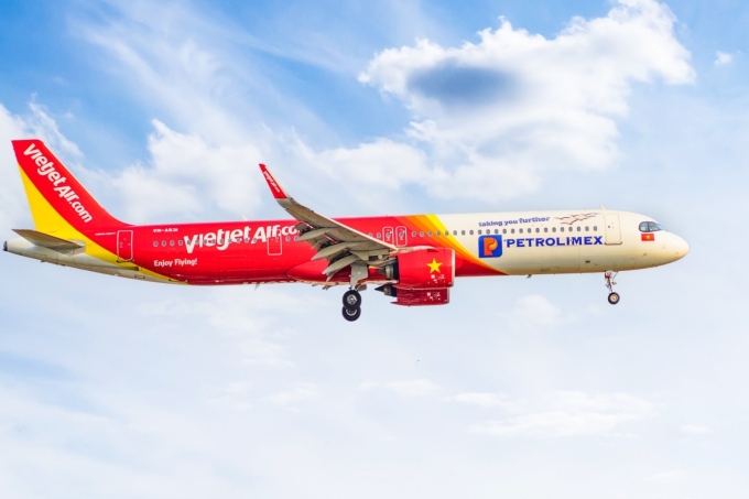 Tàu bay của Vietjet với màu đỏ đặc trưng. Ảnh: Tài Nguyễn