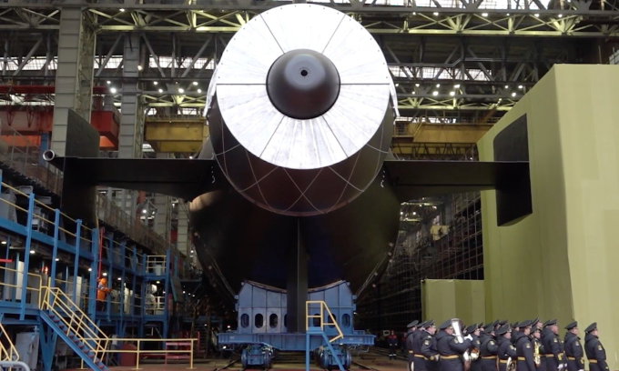 Tàu ngầm hạt nhân Khabarovsk tại lễ hạ thủy hôm 1/11. Ảnh: TASS