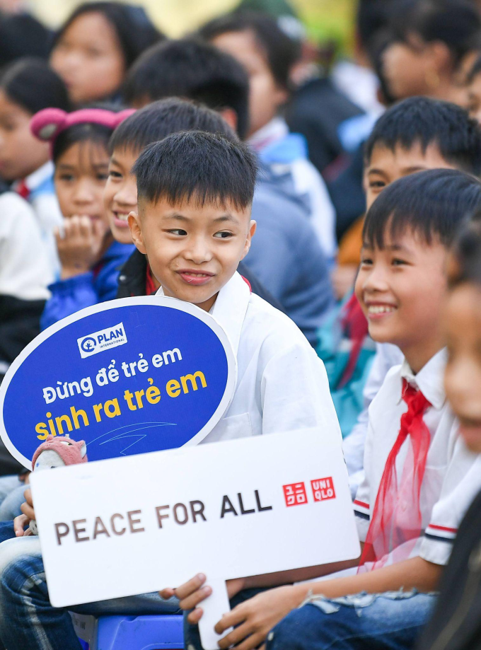 Nụ cười của học sinh khi tham gia dự án của Uniqlo. Ảnh: Uniqlo