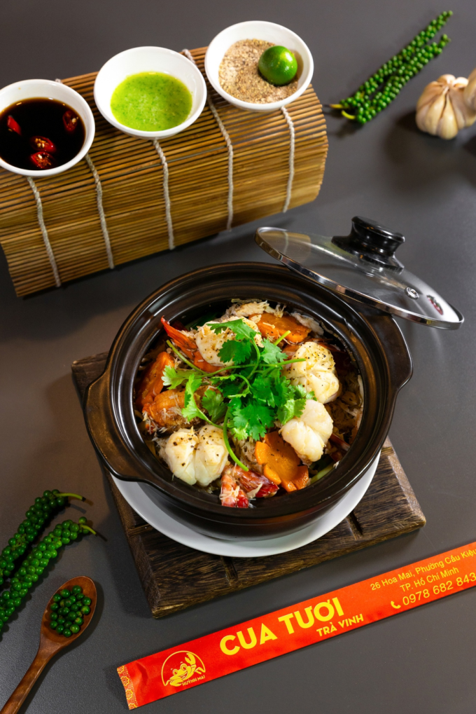 Món miến xào cua tại nhà hàng Cua Tươi Trà Vinh. Ảnh: Cua Tươi Trà Vinh