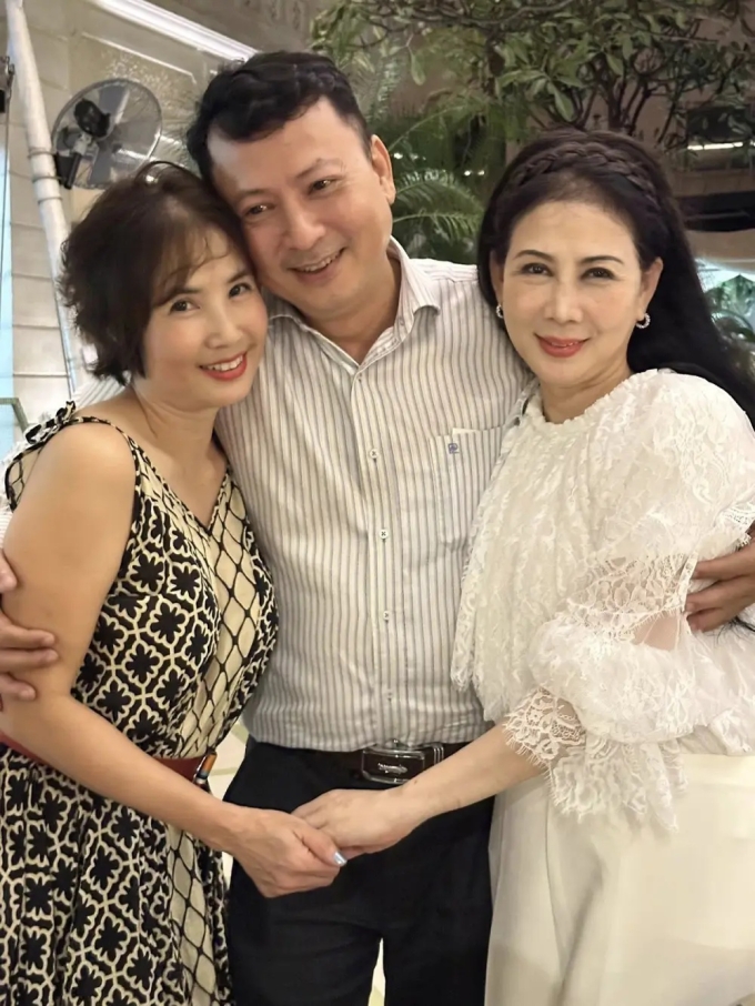 Diễn viên Thiệu Ánh Dương (giữa) bên Diễm Hương và Thanh Huyền (trái).