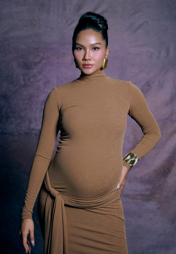 HHen Niê trong giai đoạn cuối thai kỳ. Ảnh: Nhân vật cung cấp