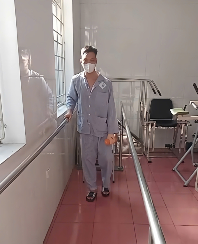 Hiếu hiện tại vẫn còn đang trong quá trình tập phục hồi chức năng lâu dài. Ảnh: Nhân vật cung cấp