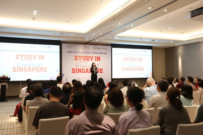 Chuyên gia từ Singapore chia sẻ về nền giáo dục nước này tại sự kiện của INEC vào tháng 9. Ảnh: INEC