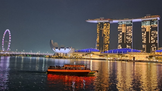 Singapore là một trong những trung tâm tài chính, logistics... hàng đầu thế giới. Ảnh: INEC