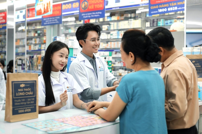 Hệ thống nhà thuốc và tiêm chủng Long Châu phủ khắp 34 tỉnh thành. Ảnh: LC