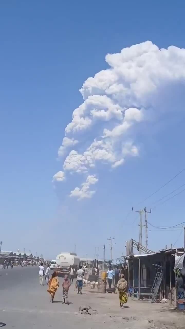 Núi lửa Ethiopia phun trào sau gần 12.000 năm