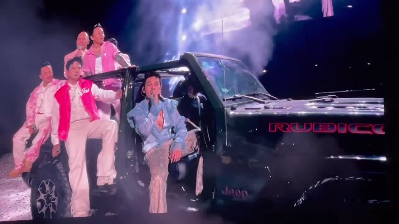 Quốc Thiên và Nhà Trẻ hát "Sao cũng được"