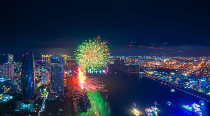 Pháo hoa tại khu vực sông Hàn. Ảnh: Ánh Dương