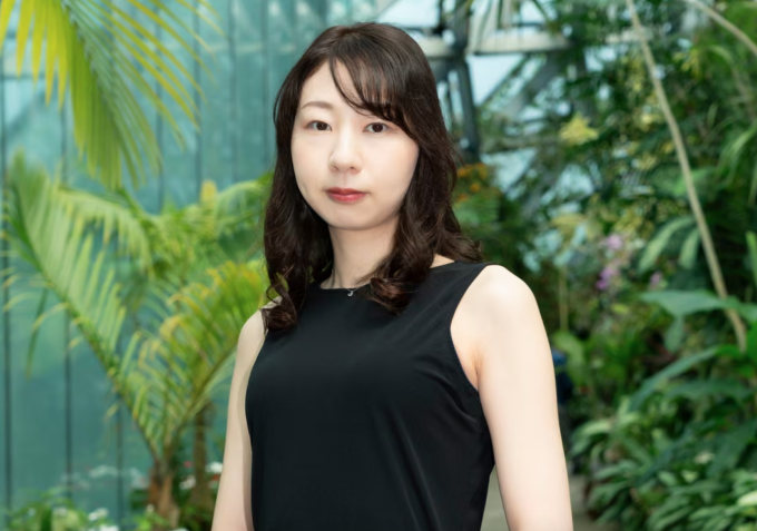 Nhà văn Rie Qudan. Ảnh: The Guardian