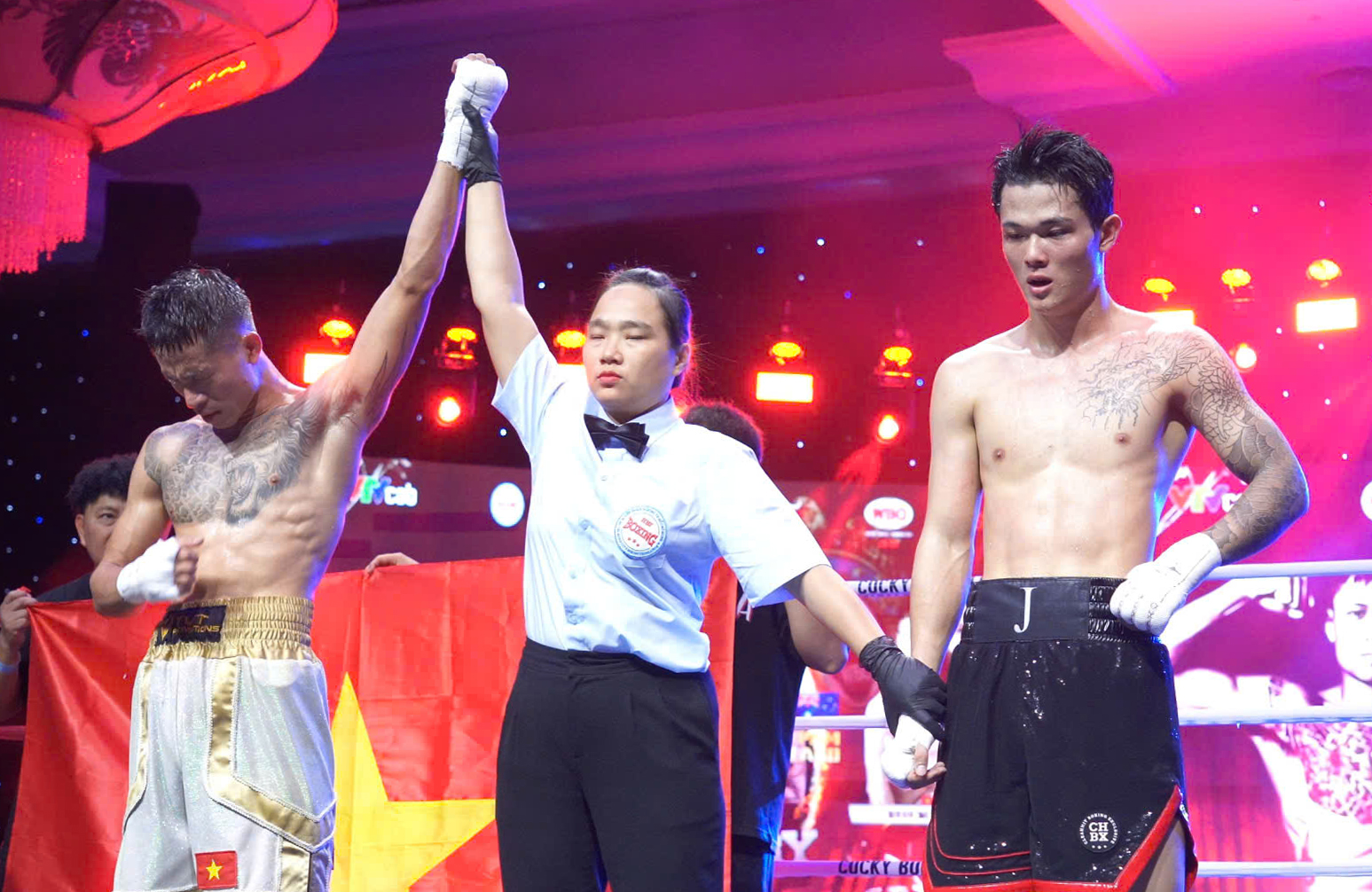 Văn Thảo hạ knock-out khi võ sĩ Thái Lan khiêu khích