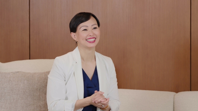 Doanh nhân Thái Vân Linh chia sẻ về xu hướng sinh lời và tư duy tài chính thông minh tại tập cuối Vodcast Smart Money, Smart Life. Ảnh: NVCC