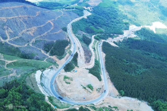 Đoạn đèo An Khê đang được mở rộng. Ảnh: Trần Hóa