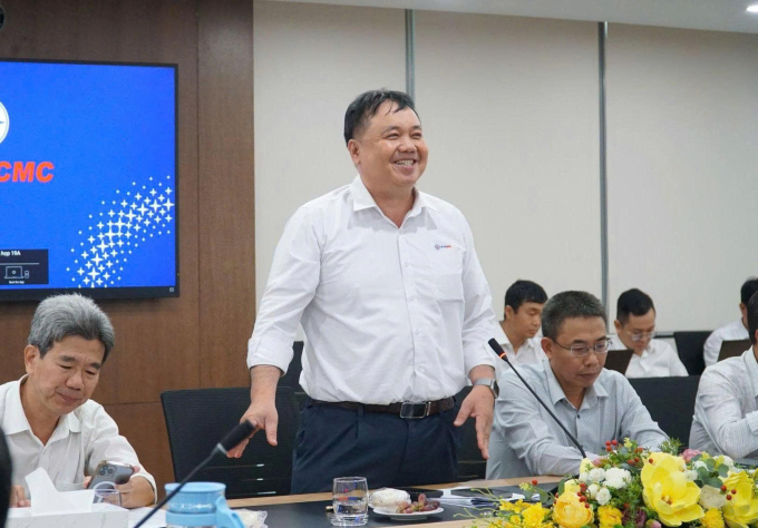 Ông Đoàn Đức Hưng, Phó tổng giám đốc EVNSPC phát biểu tại cuộc họp. Ảnh: EVNHCMC